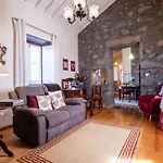 Сasa de vacaciones Casa Da Fonte - Historisches Steinhaus Auf Den A By Interhome *