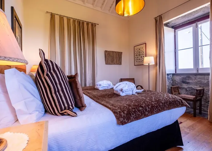 Casa Da Fonte - Historisches Steinhaus Auf Den A By Interhome